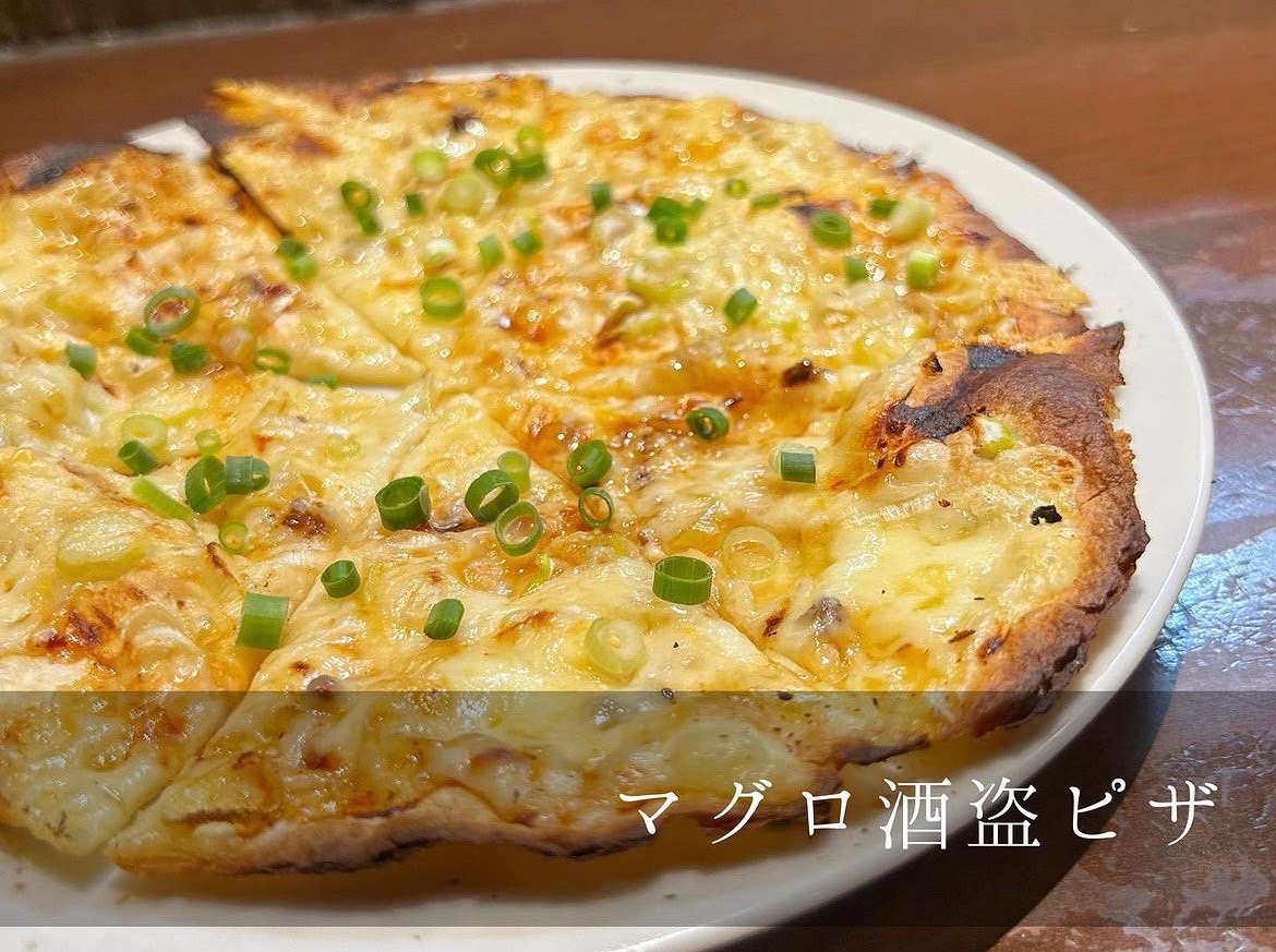 【新商品】マグロ酒盗ピザ